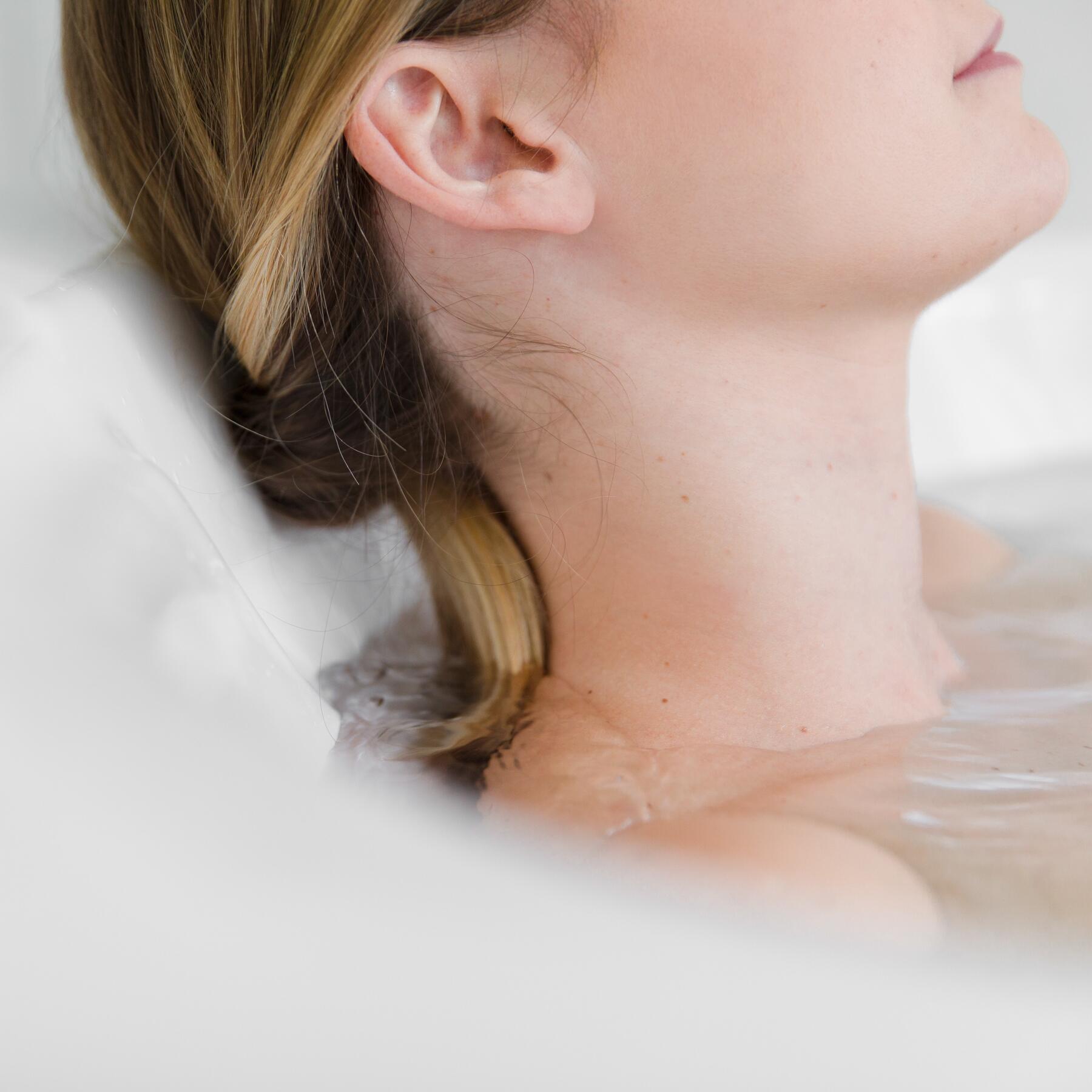 AV_Institutional_Instagram_Post_Quarter3-2018_Hydrotherapy baths and treatment_Low-resolution_2